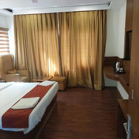 Hotel Di Villa Manāli Εξωτερικό φωτογραφία