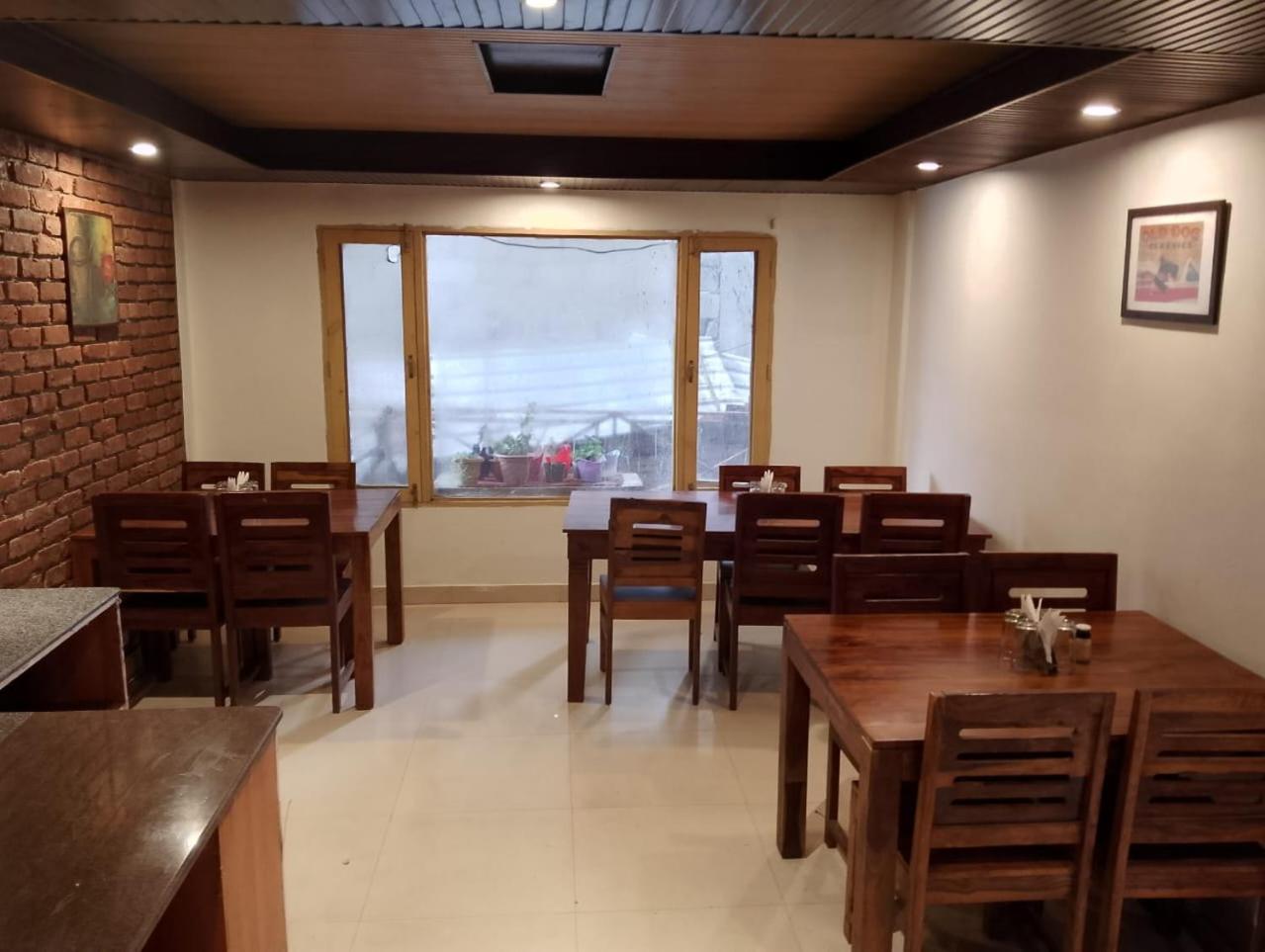 Hotel Di Villa Manāli Εξωτερικό φωτογραφία