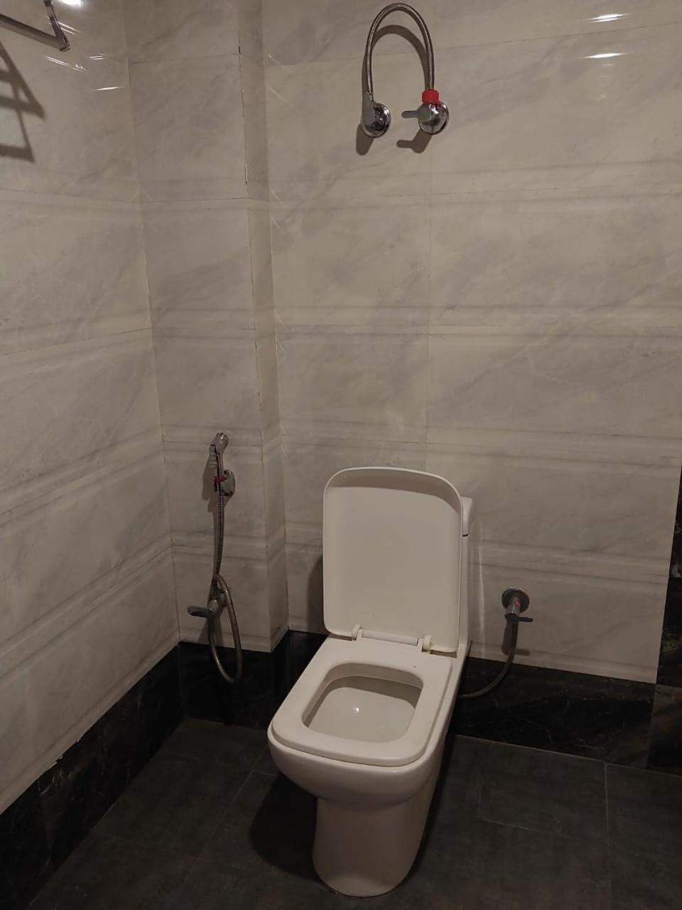 Hotel Di Villa Manāli Εξωτερικό φωτογραφία