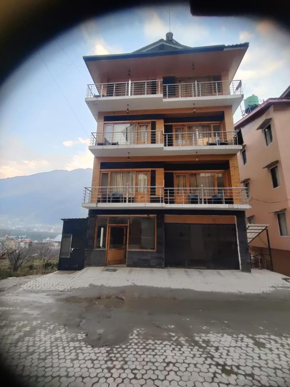 Hotel Di Villa Manāli Εξωτερικό φωτογραφία