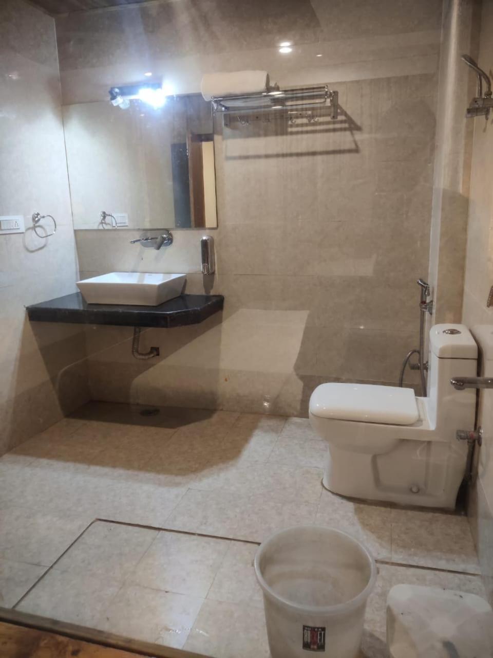 Hotel Di Villa Manāli Εξωτερικό φωτογραφία